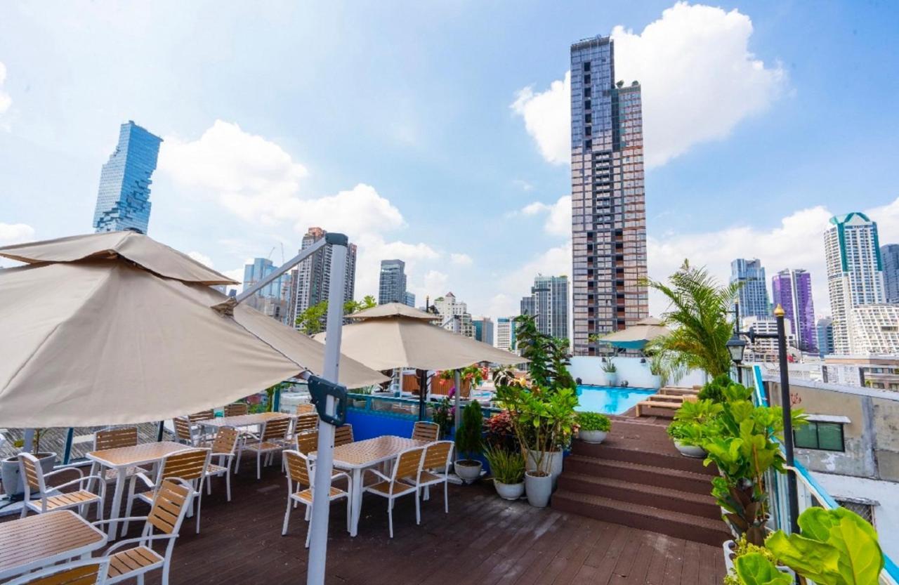 Sapphire Hotel Silom Bangkok Exterior photo Rooftop pool at the hotel